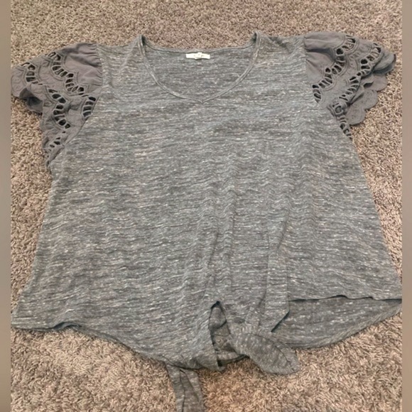 Maurices Tie plus size Front Top Gray Crochet Sleeve V Neck Casual Blouse Size 0 - Picture 1 of 8